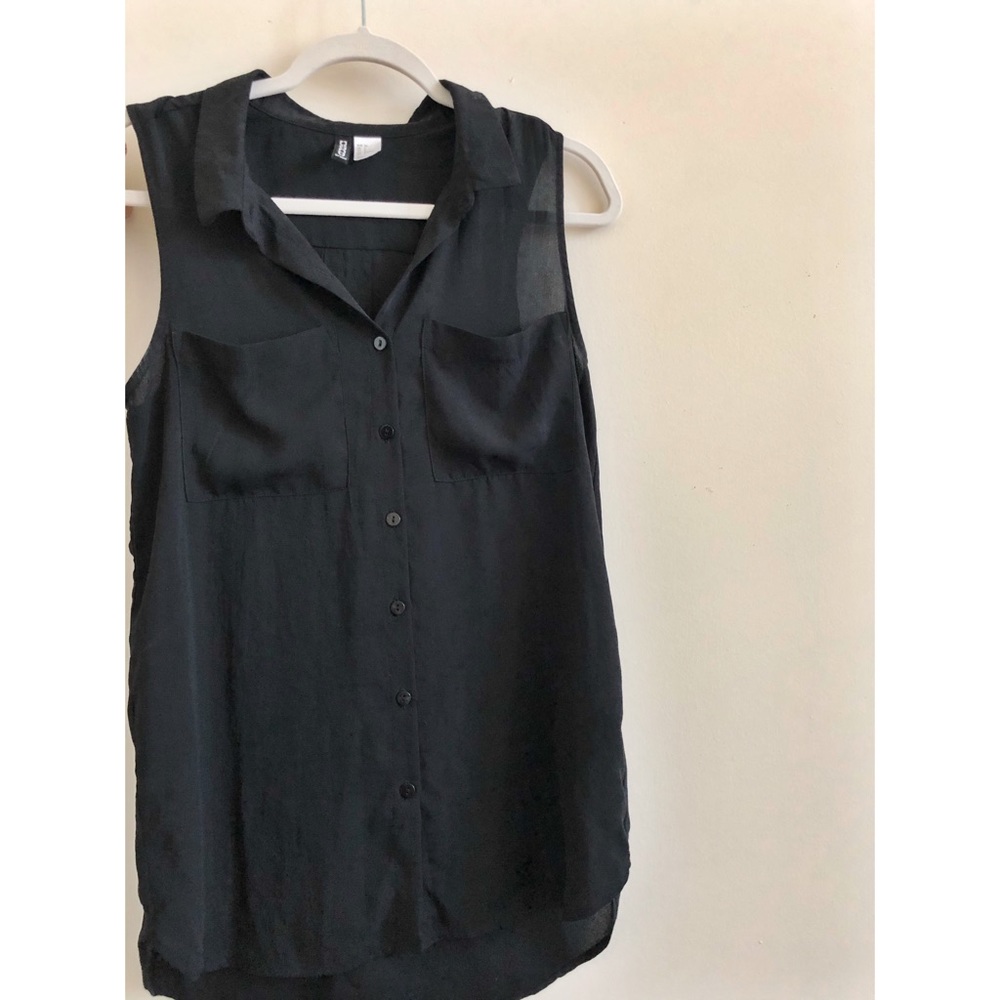H&M Divided sheer sleeveless button-down tank.